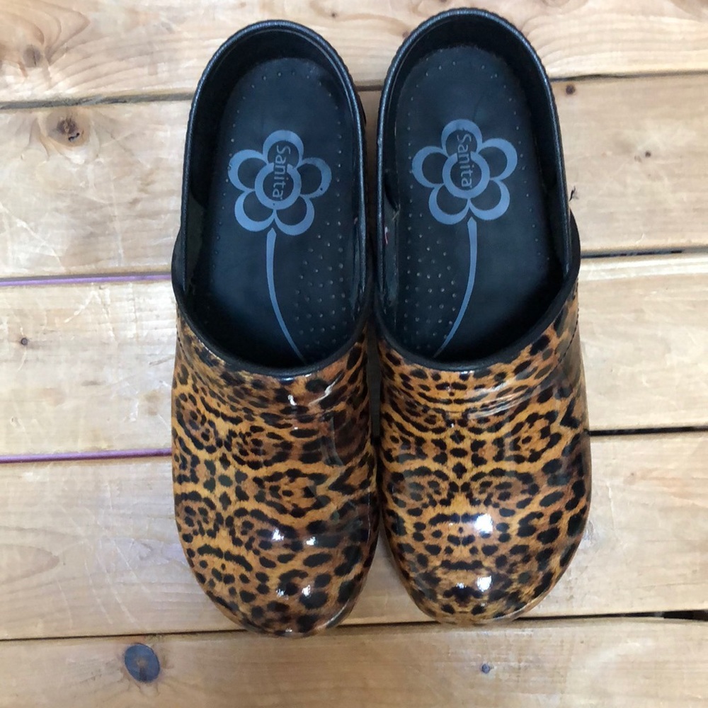 Sanita Clogs size 9
